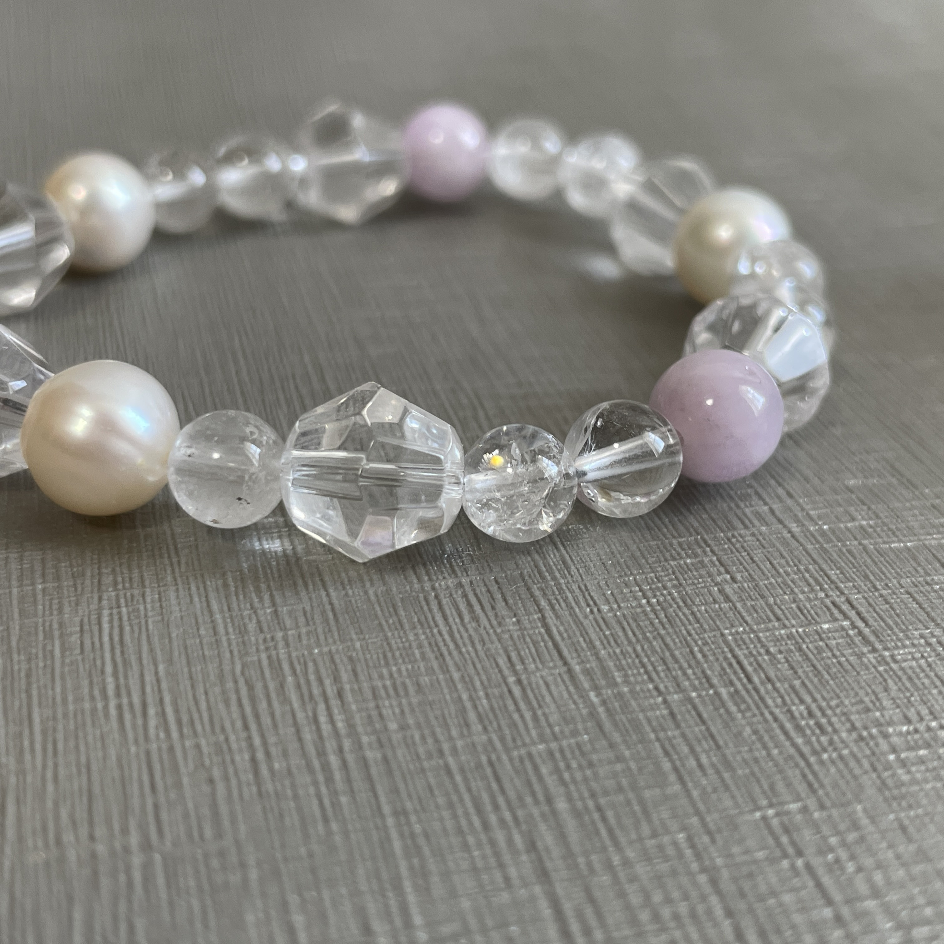 【数量限定】163.   9月誕生石 クンツァイトの天使ブレスレット