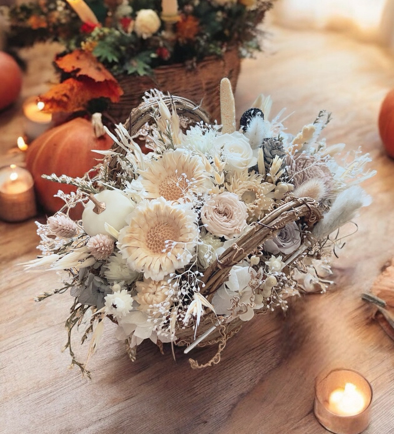 ハロウィン　ハロウィンアレンジ　白　バスケットアレンジ　ハロウィンプリザーブドフラワー　かぼちゃ　結婚祝い　ペット　お祝