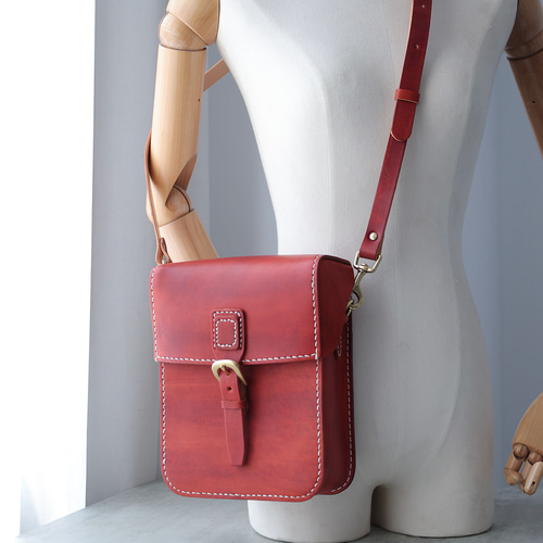 ☆1個限りキャンペーン中！☆本革手作りのレザーショルダーバッグ  