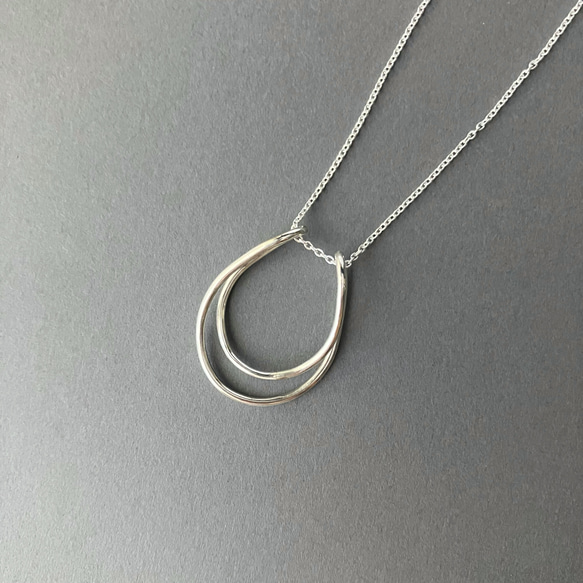 コーデのアクセントに＊ニュアンスフープのロングネックレス　75cmチェーン　silver925 5枚目の画像