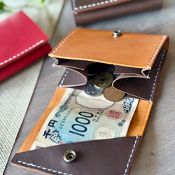 国産レザー使用　レジ前でスムーズなお支払い　ふたつ折り財布　小さい財布  コンパクト財布 7枚目の画像