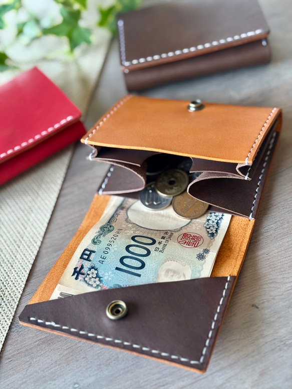 国産レザー使用　レジ前でスムーズなお支払い　ふたつ折り財布　小さい財布  コンパクト財布 7枚目の画像