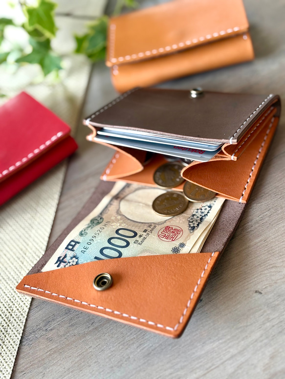 国産レザー使用　レジ前でスムーズなお支払い　ふたつ折り財布　小さい財布  コンパクト財布 6枚目の画像