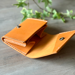 国産レザー使用　レジ前でスムーズなお支払い　ふたつ折り財布　小さい財布  コンパクト財布 9枚目の画像