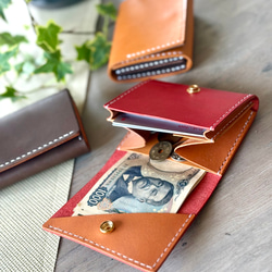 国産レザー使用　レジ前でスムーズなお支払い　ふたつ折り財布　小さい財布  コンパクト財布 5枚目の画像
