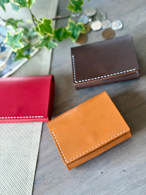 国産レザー使用　レジ前でスムーズなお支払い　ふたつ折り財布　小さい財布  コンパクト財布 3枚目の画像