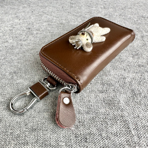 『KUMAWN/クマウン』カードポケット2個付き 便利なキーケース・牛革・多機能・スマートキー《チョコレート》 6枚目の画像