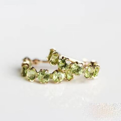 小さめ「ペリドット」花輪✨ピアス　 2枚目の画像