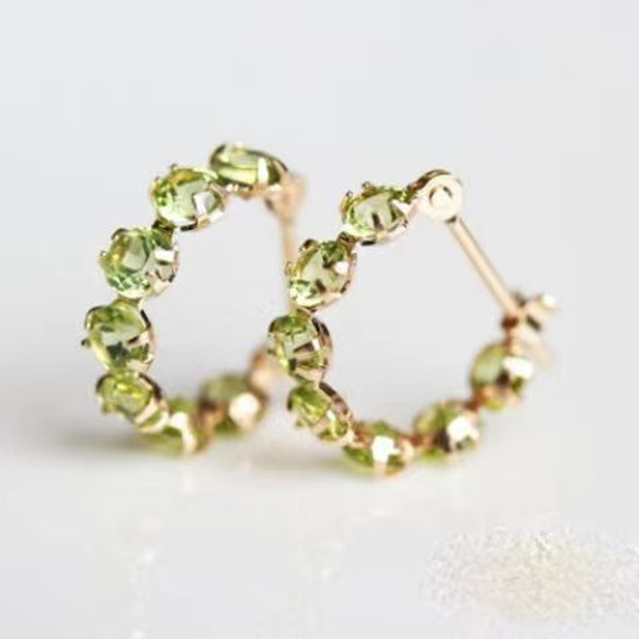 小さめ「ペリドット」花輪✨ピアス　 3枚目の画像
