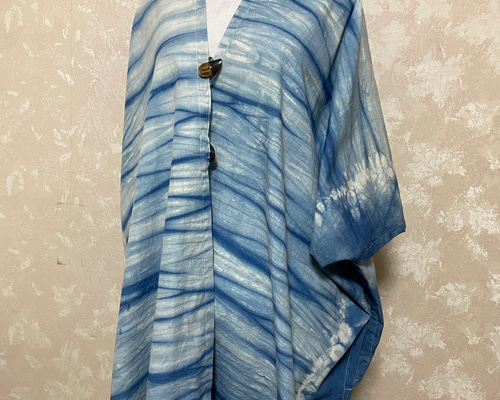 184藍染めジャケット(筒巻き絞り染め)本藍、手染め、花、木のボタン