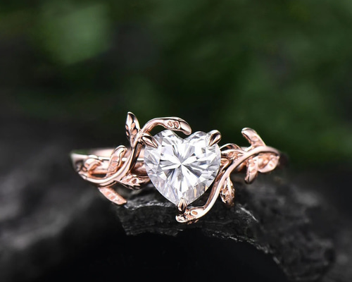 値下げ済】3ct モアサナイト 大粒キラキラ ソリティアリング 16号 ケース付 JEWELRY CASLTE / ジュエリーキャッスル公式