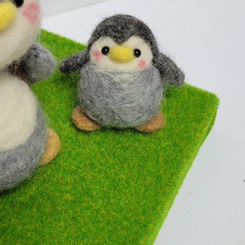 羊毛フェルトペンギン☆親子 羊毛フェルト ～hatci ～ 通販 18242457