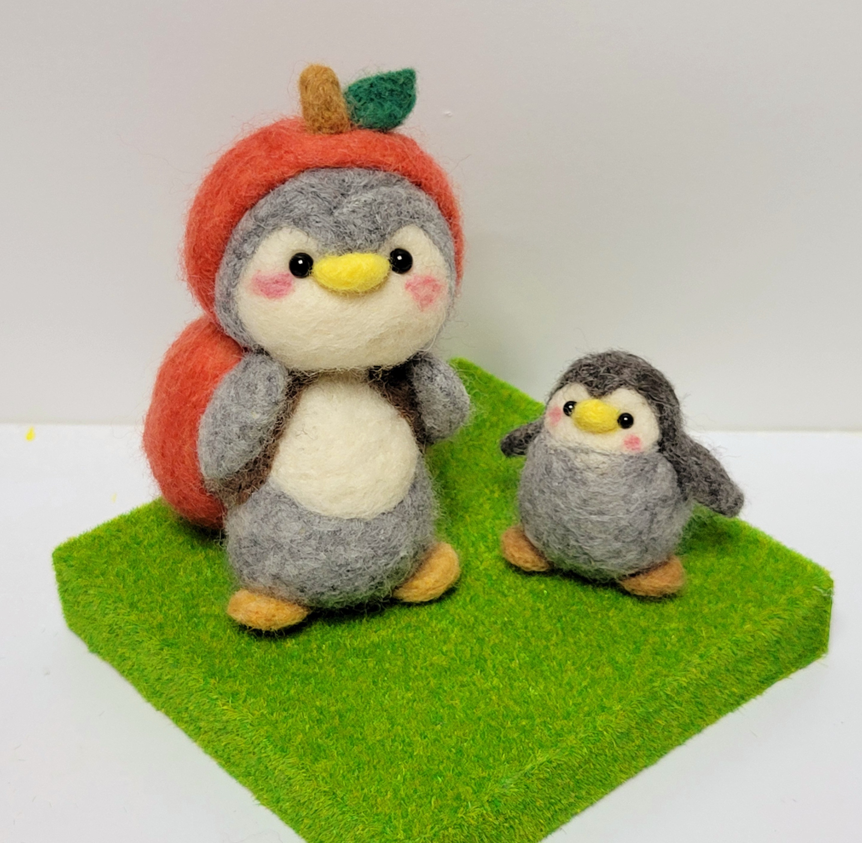 羊毛フェルトペンギン☆親子 羊毛フェルト ～hatci ～ 通販 18242457