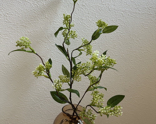 月桂樹　花瓶　飾り台付き　新品　箱入り b9dab49f3aa52f00021a4ec6a35130