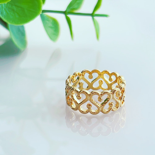 ゴールド ハートモチーフ リング 専用ケース付き B313 再びつながる想いを 愛の絆 復縁や仲直りの願いを込めた ハート