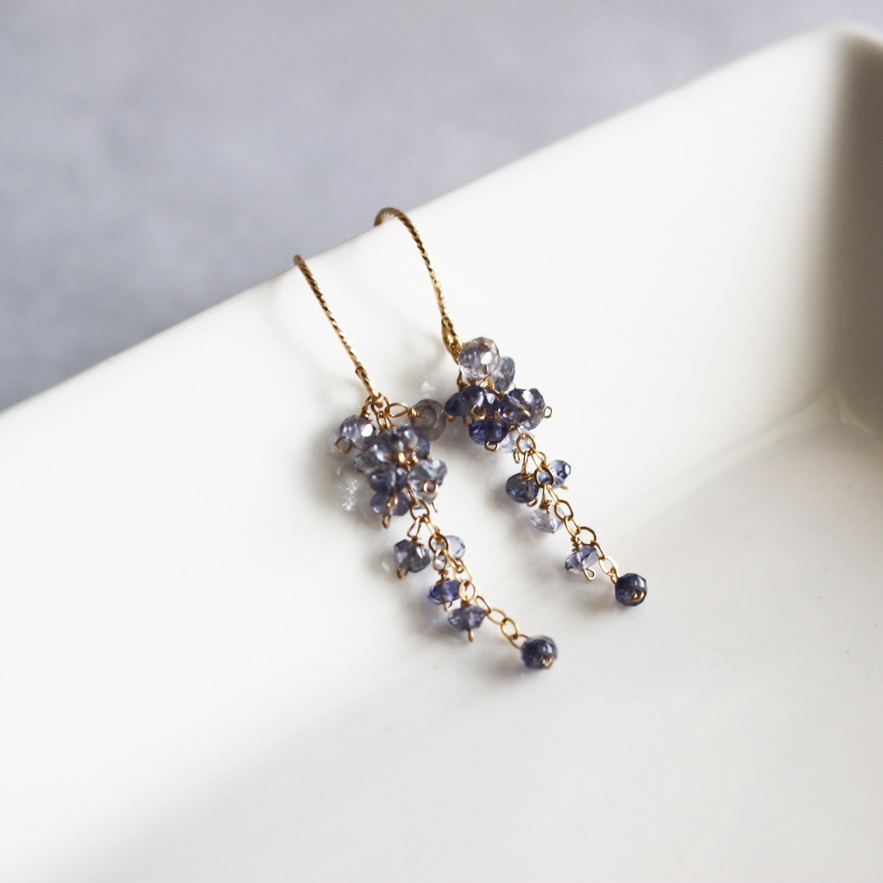 房房アイオライト・ピアス