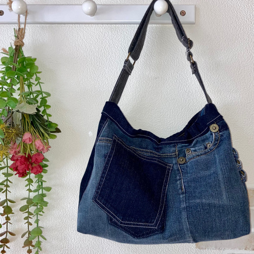 新作！ワンショルダートートバッグ♡USEDデニム♡パッチワーク♡2way  