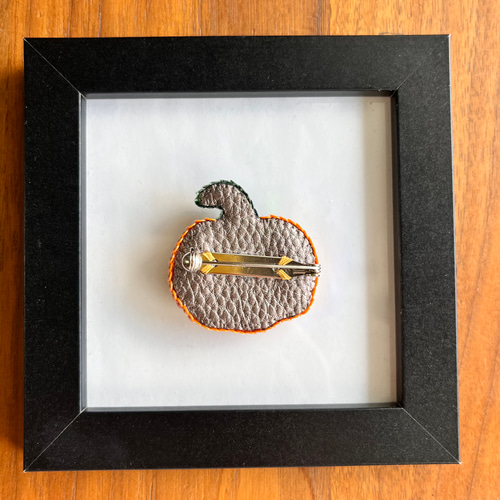カボチャのビーズ刺繍ブローチ ハロウィン かぼちゃ 秋 ブローチ
