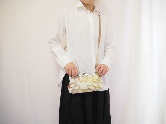 スマホも収納　がまぐちお財布ポーチ≪カラフルシェイプフラワー≫ 10枚目の画像