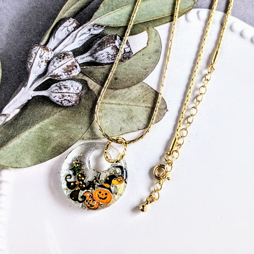 1307】レジンハロウィンネックレスペンダントハンドメイド