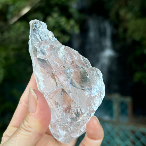 虹入り！ヒマラヤ水晶原石☆インド産☆瀧川神社にて浄化☆98mm！199g