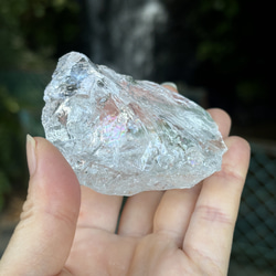 虹入り！ヒマラヤ水晶原石☆インド産☆瀧川神社にて浄化☆70mm！126g