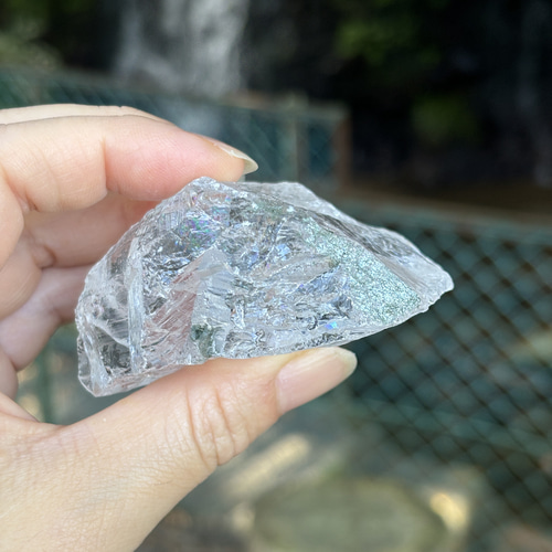 虹入り！ヒマラヤ水晶原石☆インド産☆瀧川神社にて浄化☆70mm！126g