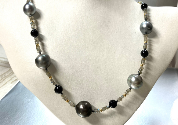 黒蝶真珠ネックレスステーション 中央真珠17㍉ ムーンストーン  