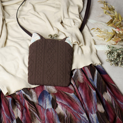 ミルクチョコ・猫耳スマホショルダー 3枚目の画像