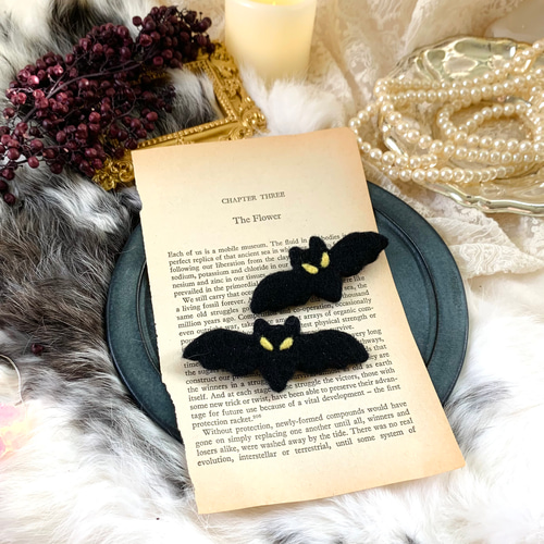 羊毛フェルト　羊毛絵画『ハロウィンの森』ハンドメイド　羊毛刺繍 羊毛フェルト 羊毛絵画『ハロウィンの森』ハンドメイド 羊毛刺繍