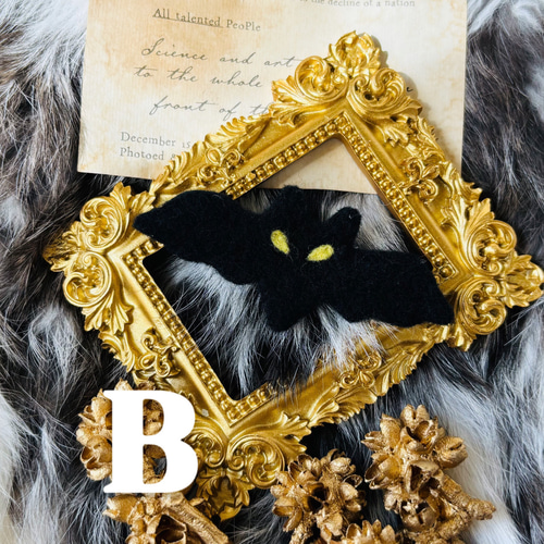 ハロウィン 羊毛フェルト☆コウモリブローチ ブローチ blue