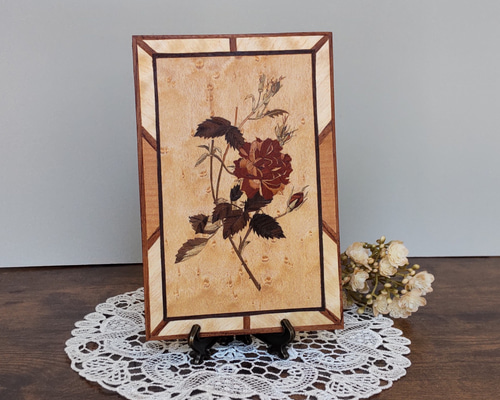 MADE OF WOOD] 木の絵画 木象嵌 薔薇 はがきサイズ イーゼル付き