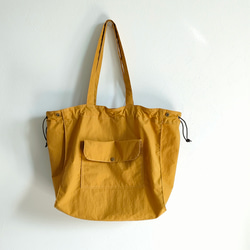 撥水ナイロンよくばり3way巾着トート・マスタードイエロー 撥水ナイロン　サブバッグ　巾着バッグ 6枚目の画像