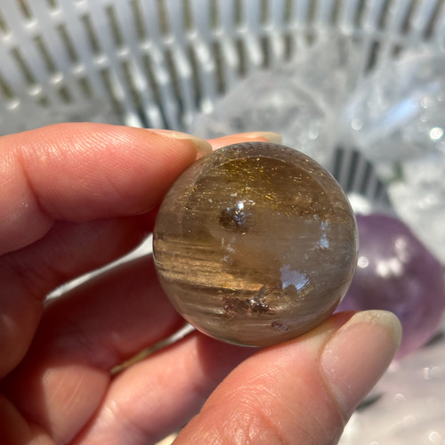 【虹入り】ガーデンクォーツ スフィア 僅かに虹入り！エンジェルヘアルチル千層ガーデンクォーツ