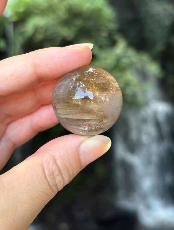 【虹入り】ガーデンクォーツ スフィア 高品質]ガーデンクォーツ丸玉/ガーデン水晶スフィア（球体直径