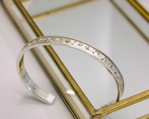 【203jewelry】ダイヤモンド星モチーフ　シルバーバングル バングル ブレスレット シルバーバングル 星 星柄 星雲 星座