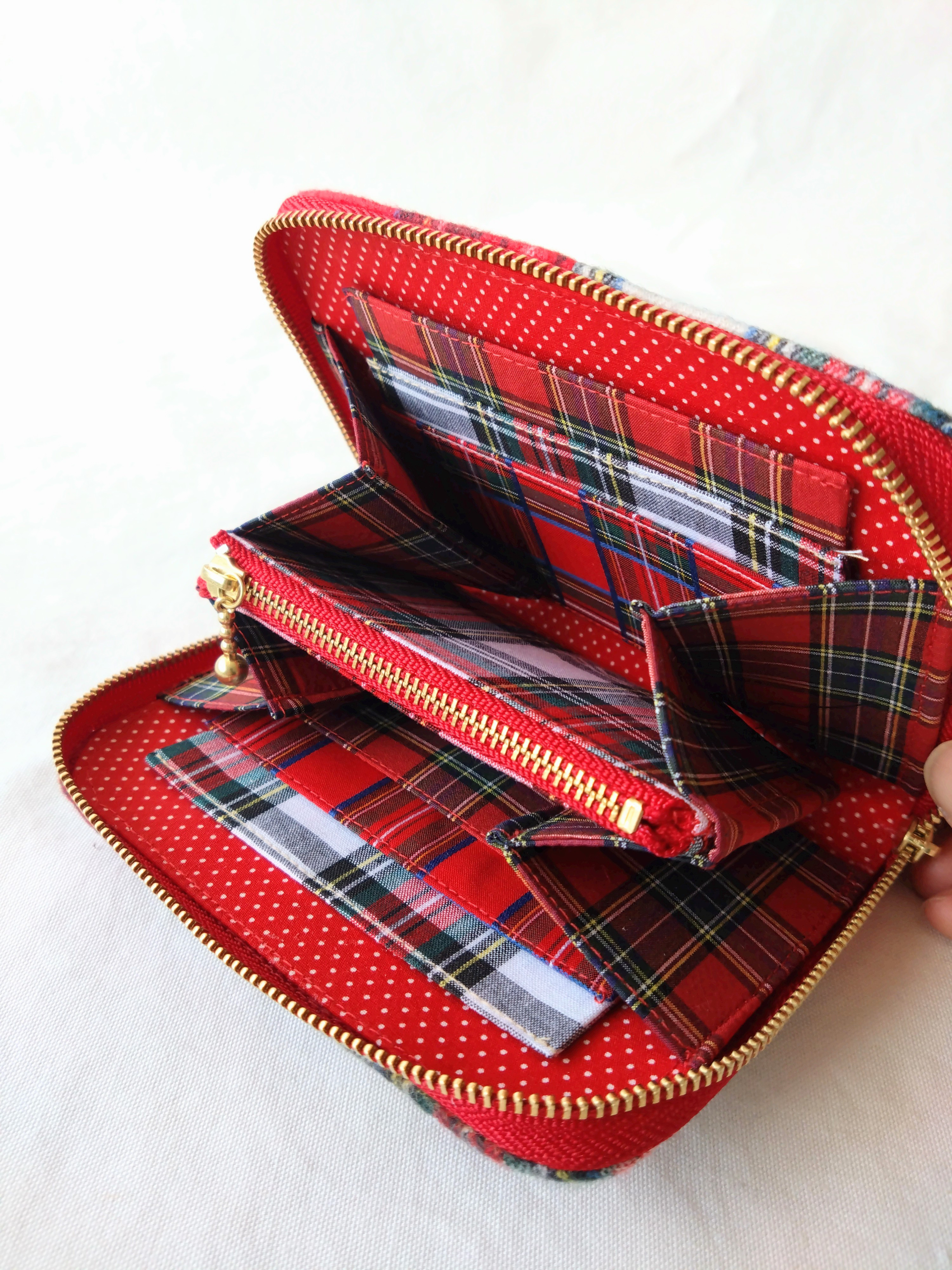 タータンパッチのハーフウォレット*Red＆White