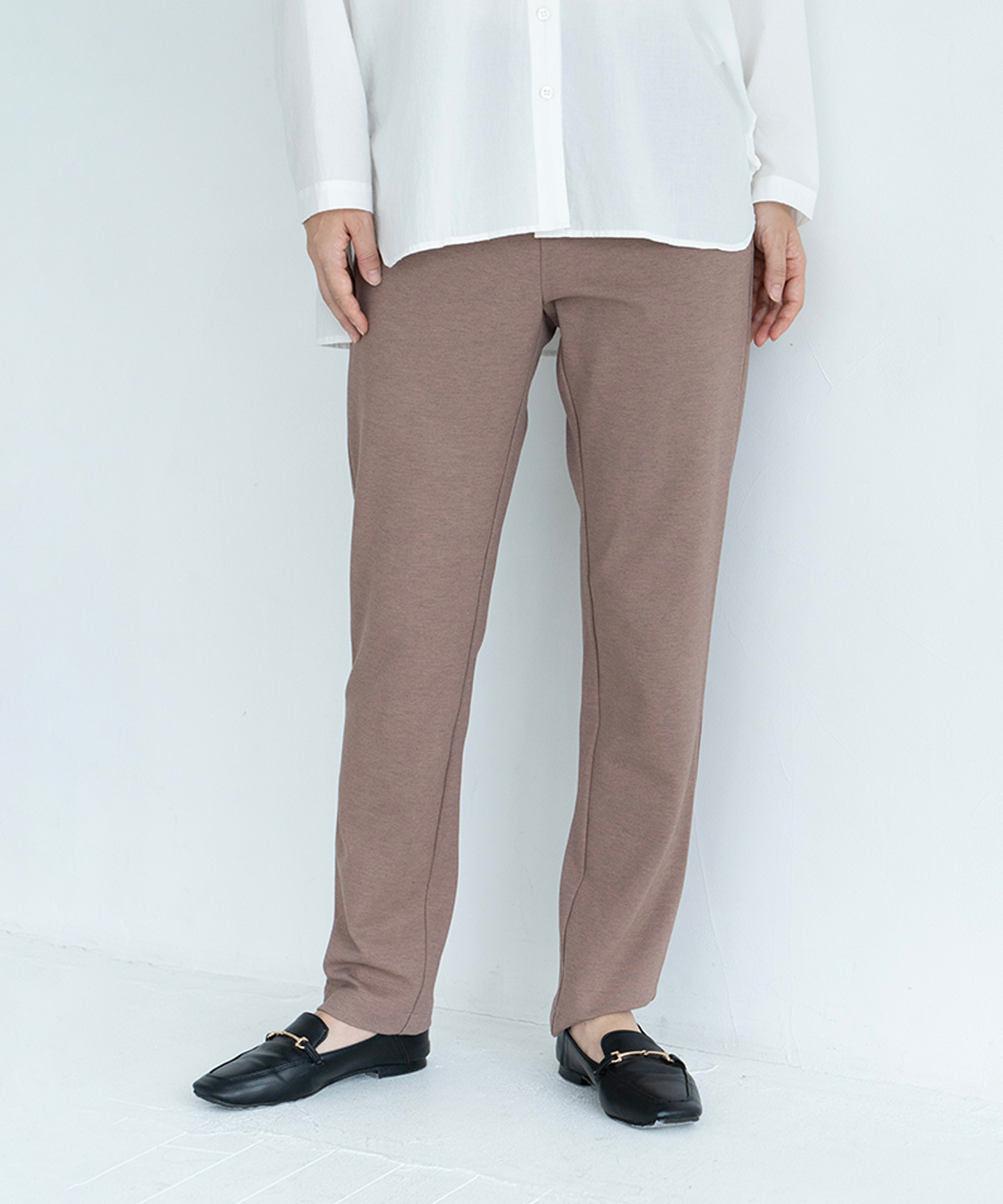 【洗える/３６０度伸縮/草木染め】細見えマジックテーパードパンツ　アカネマリーゴールド(ピンクオレンジ）)