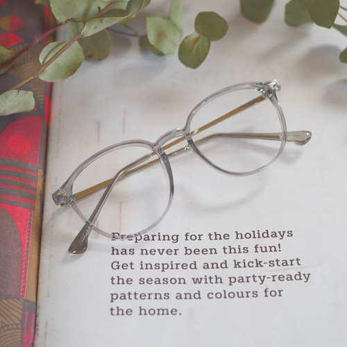 カジュアルラウンド型フレーム｜クリアグレー×シルバー メガネ 杏や