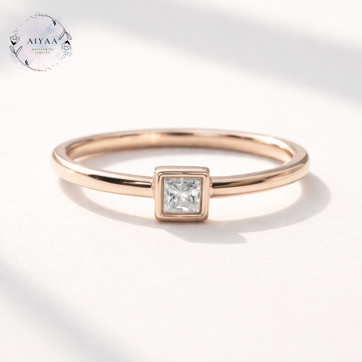 モアサナイト｜4mmプリンセスカット×ベゼルPGリング／上品ソリティア