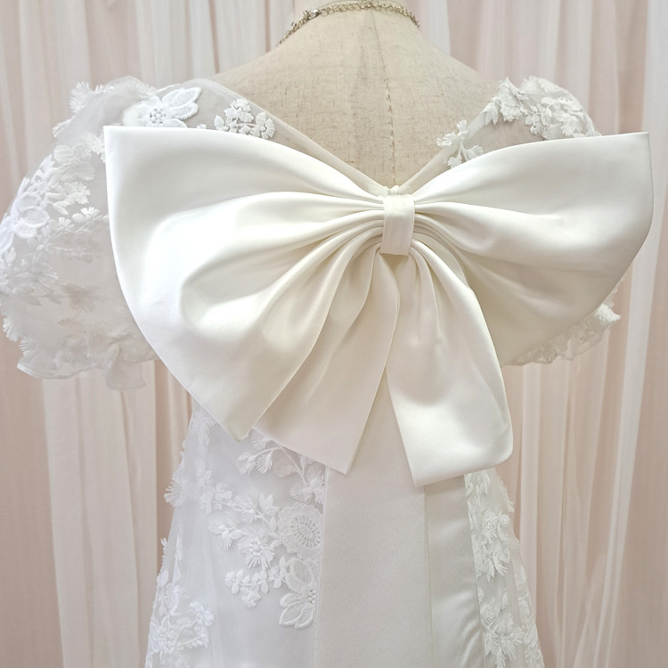 新作 ウェディングドレス  袖あり ハイウエスト リボン付き スレンダー 結婚式 前撮り  gcd_80045