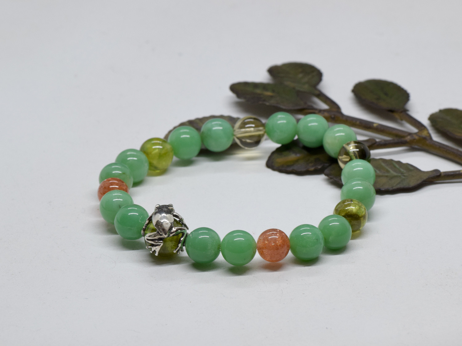 限定１点　木漏れ日の蛙(カエル)玉ブレスレット 9,317円