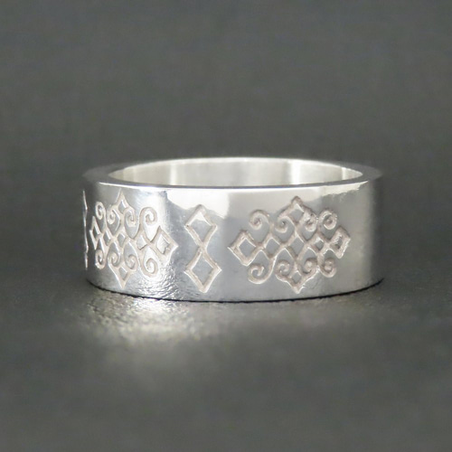 アイヌ文様リング 指輪 白 シルバー925 【刻印無料】 アイヌ アイヌ