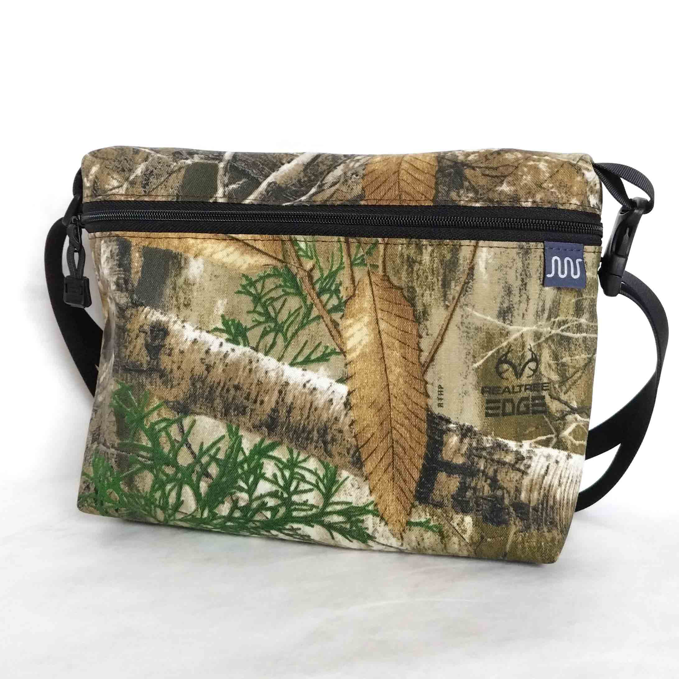 ANYTIME ANYWHERE バムバッグ　リアルツリー迷彩
