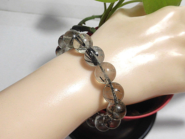 天然石 黒針ルチルクォーツ12.4mm〜12.9mm玉ブレスレット 内周18.5cm    240101869