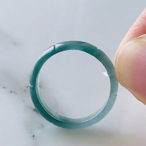R70-002］ ジェイド JADE ヒスイ 本翡翠 くりぬき リング 天然石 一点