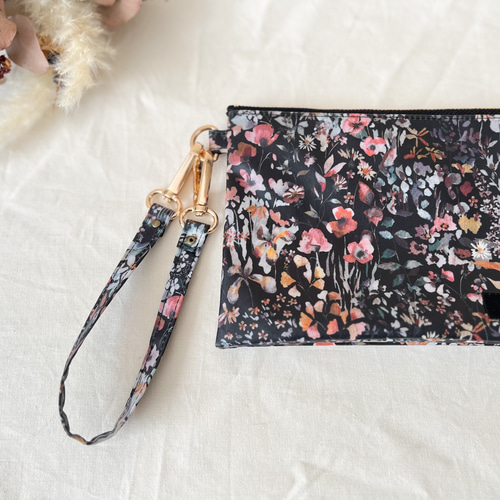 選べるショルダー紐 /軽くて華やかなサコッシュ⭐︎ストラップ付きで  