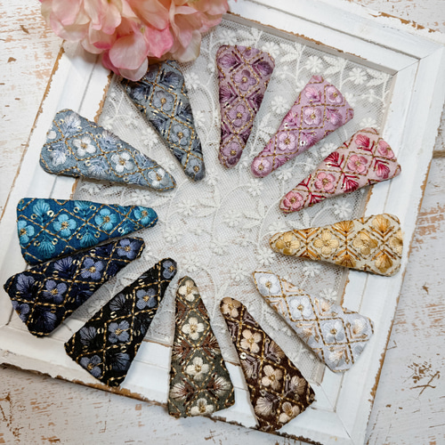 【3点SET】インド刺繍リボンのパッチンピン 3点セット】インド刺繍リボン 三角ピン パッチンピン ヘアピン