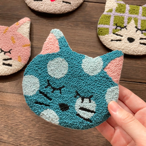 カラフルねこ コースター ねこグッズ アクセサリートレイ 刺繍 パンチ