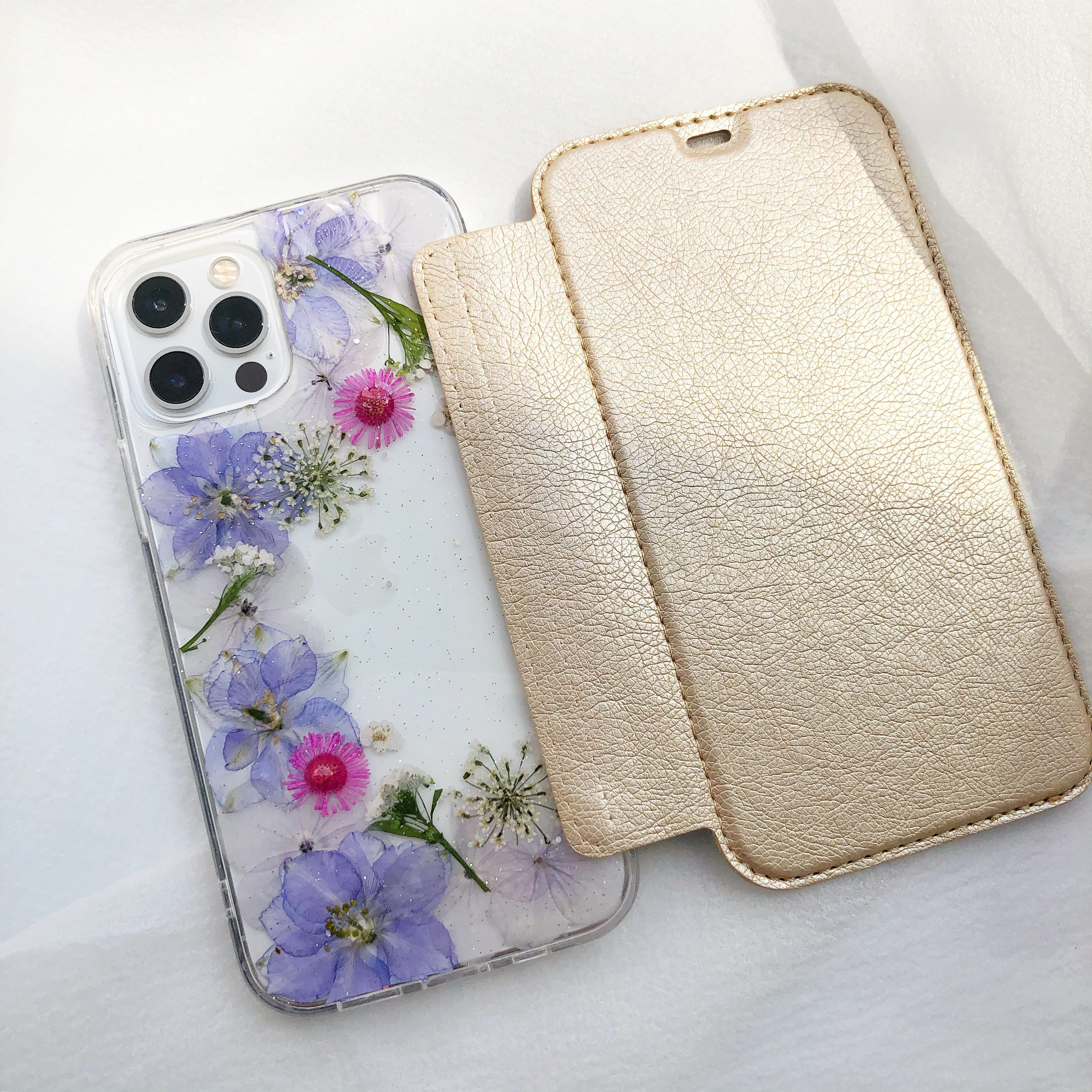 千鳥草 5色から選択 手帳型スマホケース iPhone17Pro・16e・15Pro・14Pro  iPhoneケース